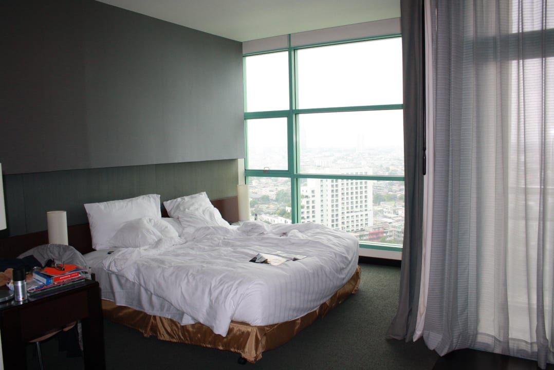 Schlafzimmer mit Balkon Chatrium Hotel Riverside Bangkok
