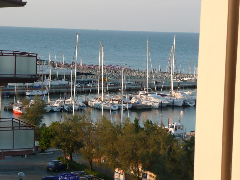 Seitl.Meerblick zum Jachthafen Hotel Bristol