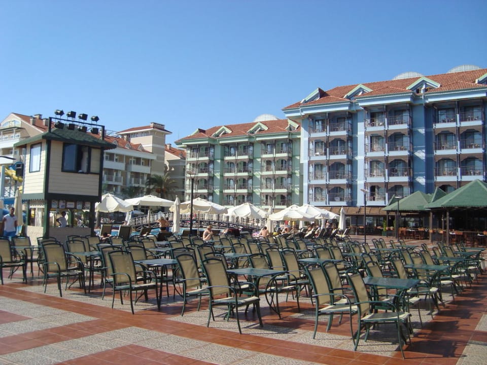 Poolanlage Hotel Turan Prince