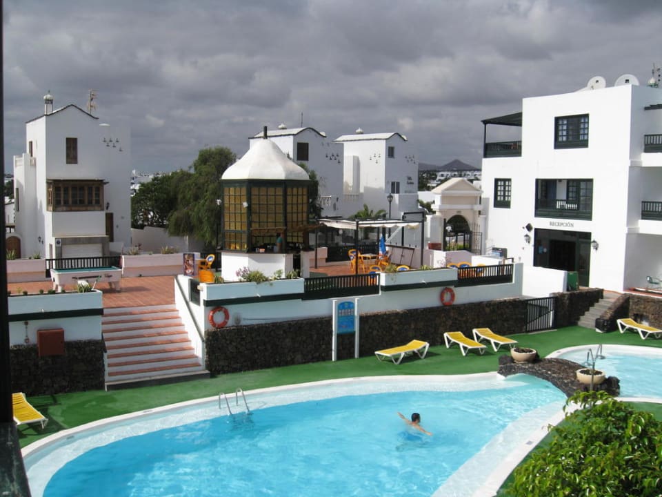 Pool mit Poolbar Hotel Molino de Guatiza