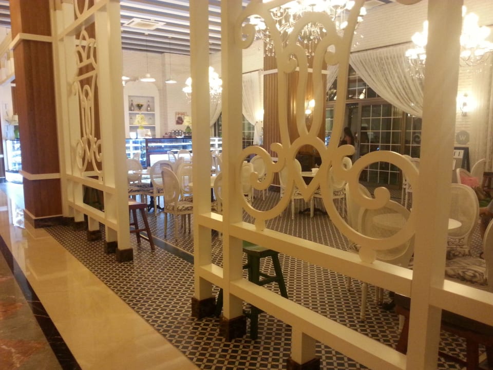 Pattiserie Quattro Beach Spa & Resort