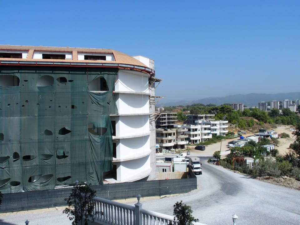 Baustelle nebenan Litore Resort & Spa