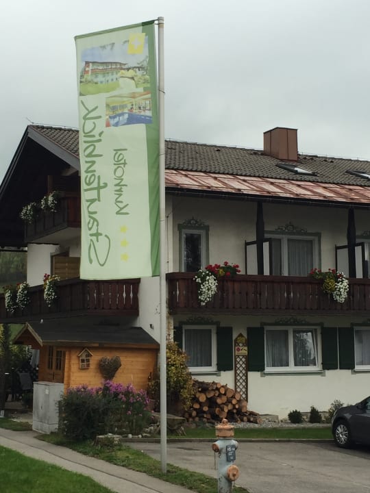 Außenansicht Hotel Staufenblick