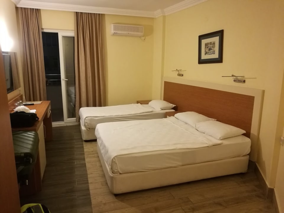 Zimmer Grand Atilla Hotel