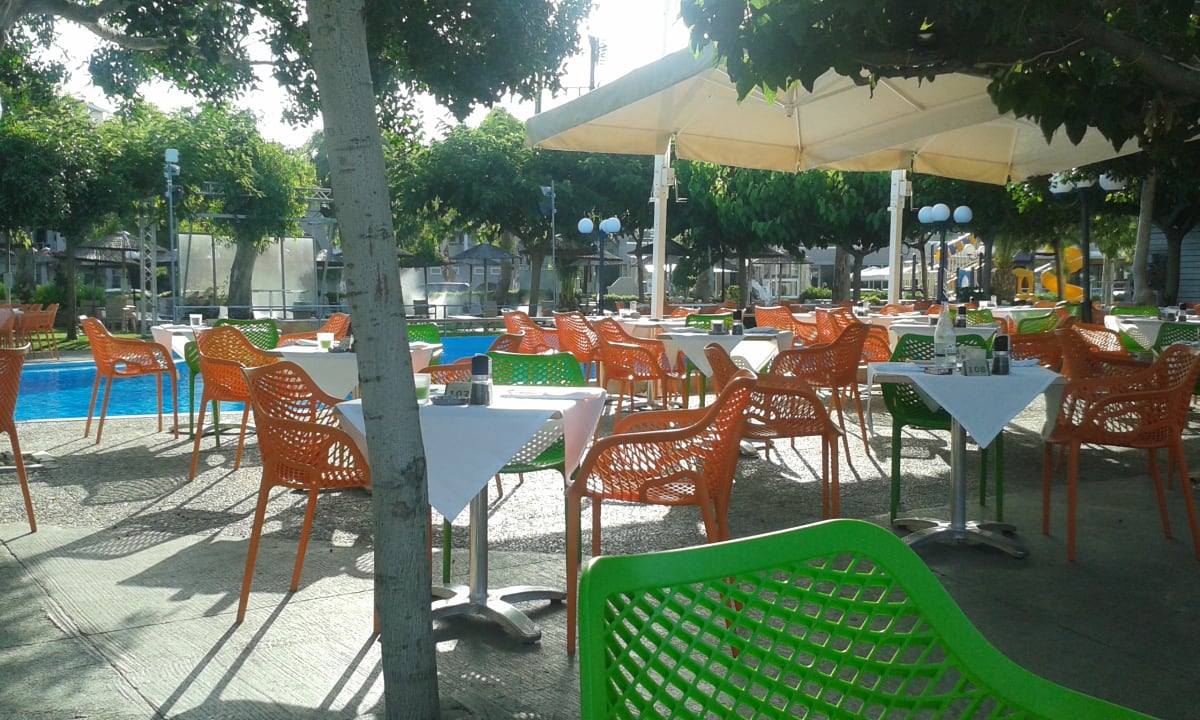 Gartenanlage Corissia Beach Hotel