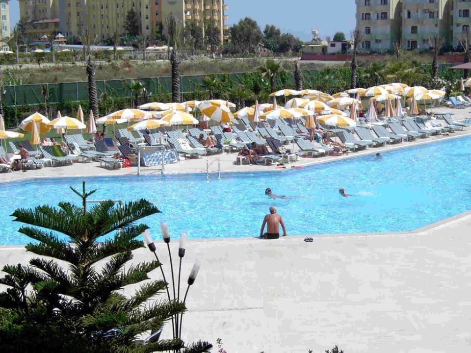 Pool Hotel Royal Garden Beach