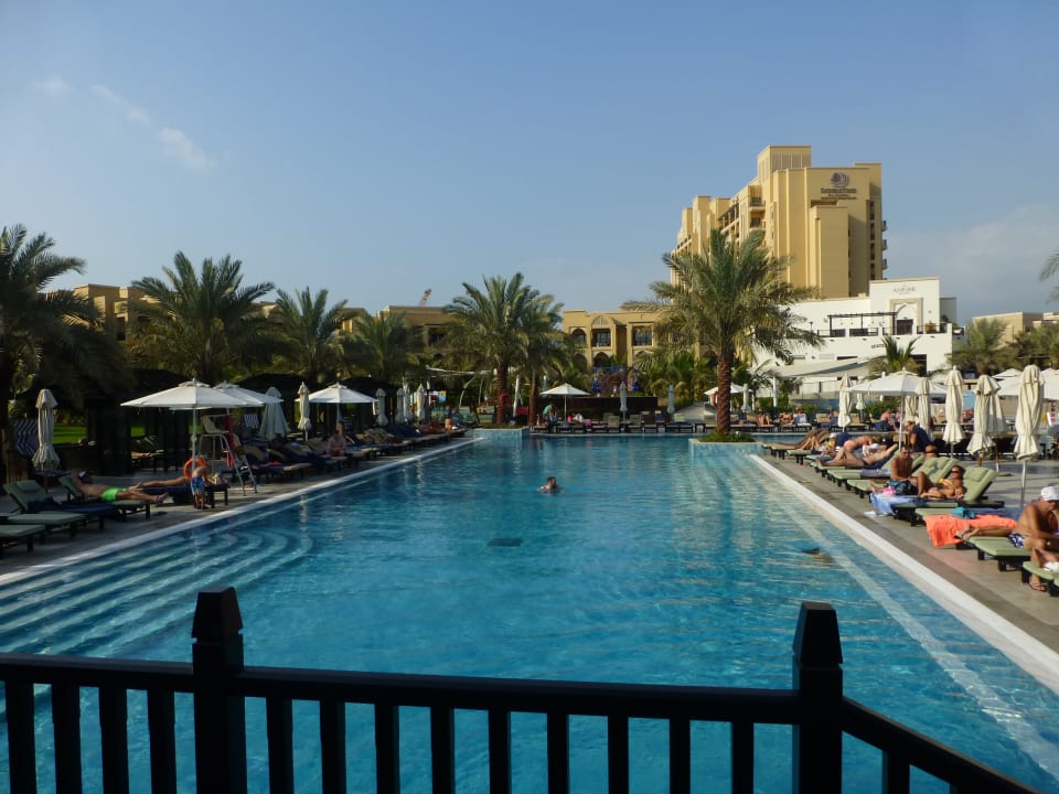 Pool DoubleTree by Hilton Resort & Spa Marjan Island