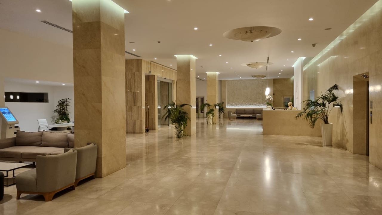Lobby Hotel Sunrise Beach