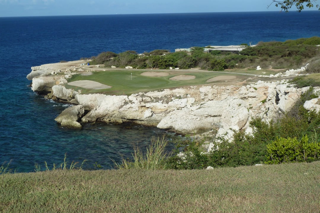 Par 3 auf dem Blue-Bay Golf Blue Bay Lodges - Sunny Curacao