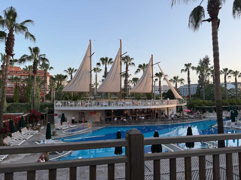 Pool Can Garden Resort