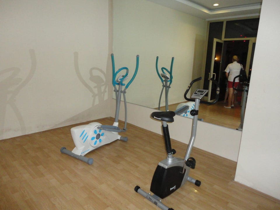 Gym Can Garden Resort