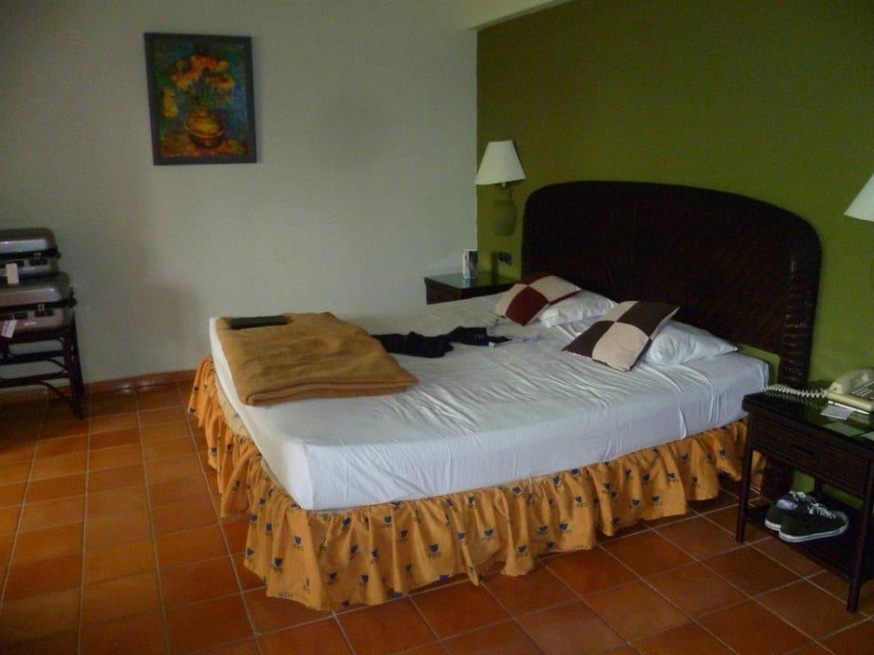 Großes bequemes Bett Catalonia Punta Cana - All Inclusive