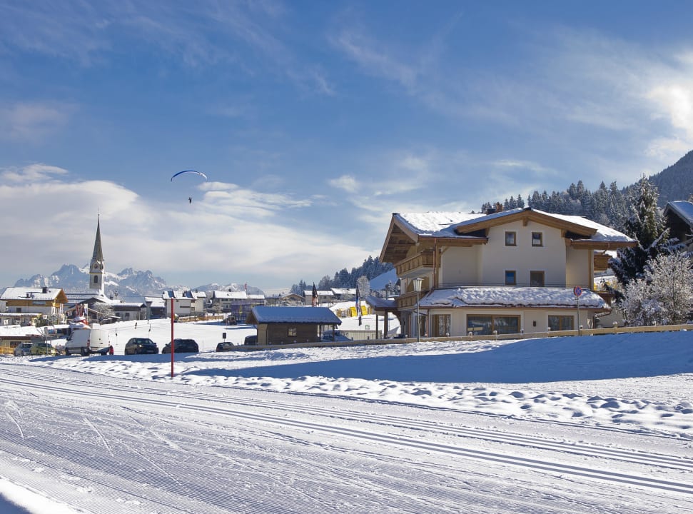 Langlaufloipe vor dem Landhotel Garni Bavaria Landhotel Garni Bavaria