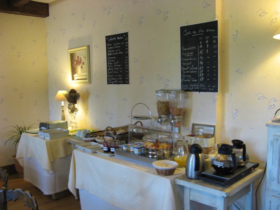 Frühstücksbuffet Hotel Auberge Du Sous-Bois