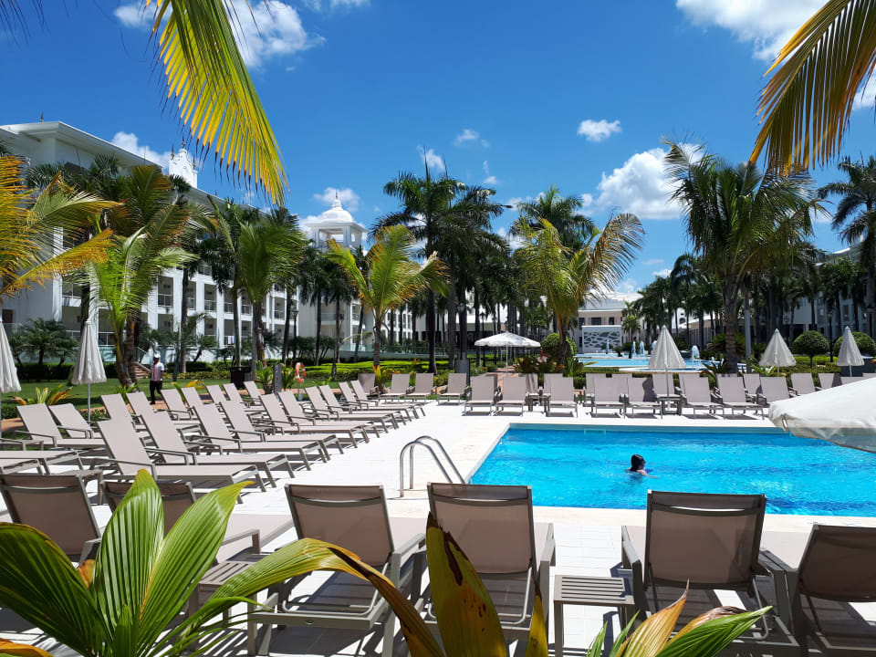 Pool Hotel Riu Palace Punta Cana