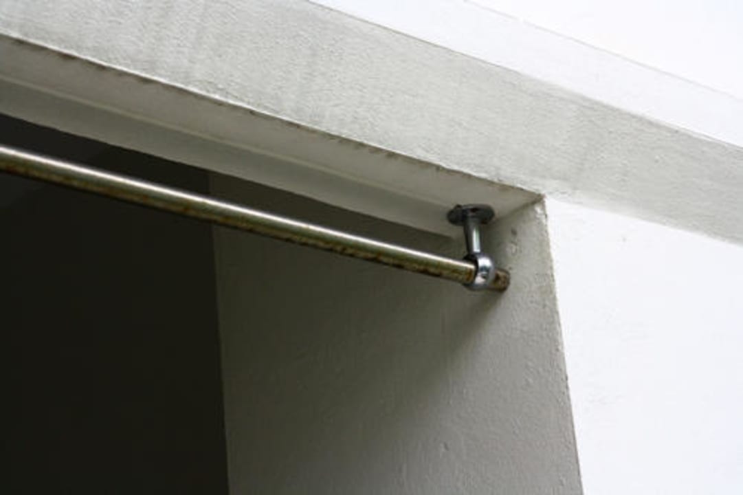 Verrostete Gardinenstange Bad SALA Samui Choengmon Beach Resort