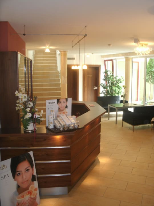 Eingang zum Wellnessbereich Hotel & SPA Urslauerhof