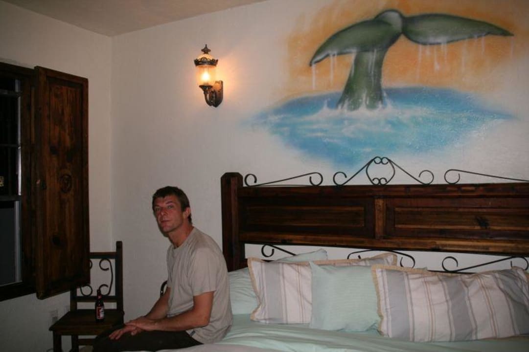 Standardzimmer mit netter Bemalung Hotel Ocean Five