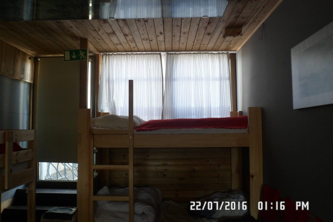 Fenster zugebaut..!  Apfelhotel & Gasthaus Granny Smith