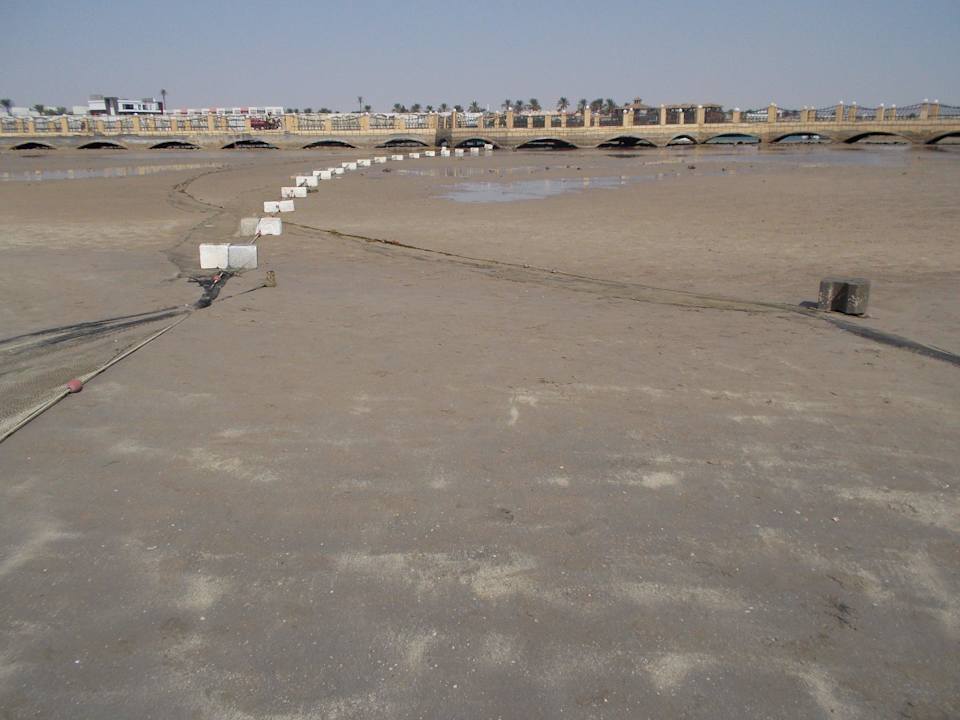 Morze-odpływ-pomost sąsiedniego hotelu Pickalbatros Alf Leila Wa Leila Resort - Neverland Hurghada