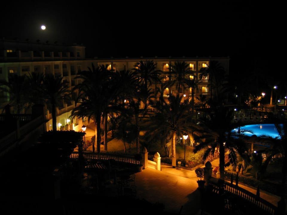 abends in der Hotelanlage Hotel Riu Palace Maspalomas Adults Only