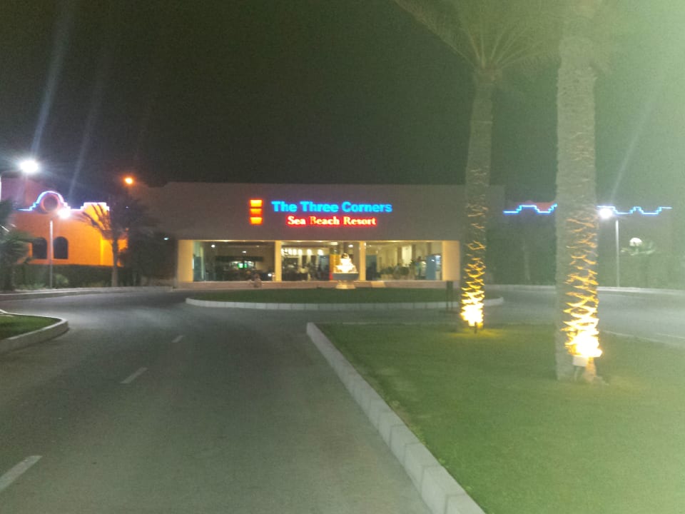 Außenansicht Three Corners Sea Beach Resort