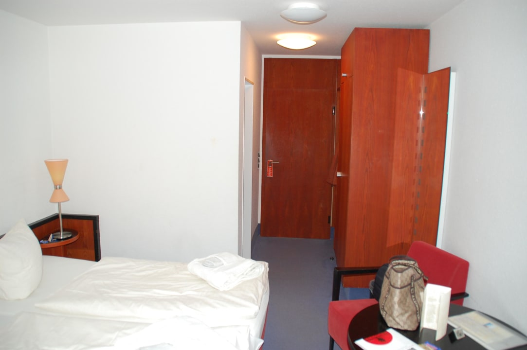 Blick durch das Zimmer Raitelberg Resort