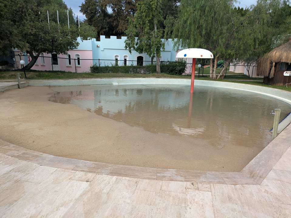 Pool Starlight Resort Hotel