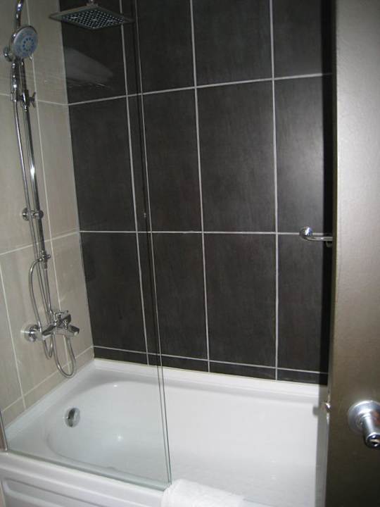 Sehr schön gemacht und tolle Duschbrausen  Hotel Mim Inter