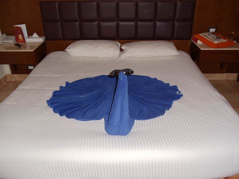 Bettdeko 23.10.12 Pickalbatros Alf Leila Wa Leila Resort - Neverland Hurghada