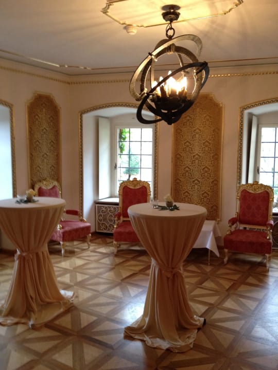 Lobby Hotel Burg Rabenstein