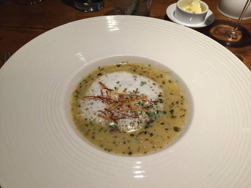 Holzofenkartoffelsuppe  (Jagdhofstuben) Relais Chateaux Jagdhof Glashütte