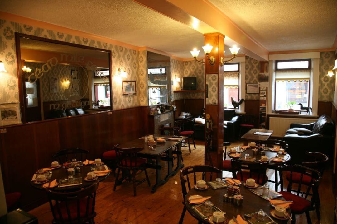 Restaurant/Buffet Bed & Breakfast An Cruiscin Lan