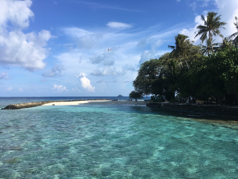 Strand Embudu Village