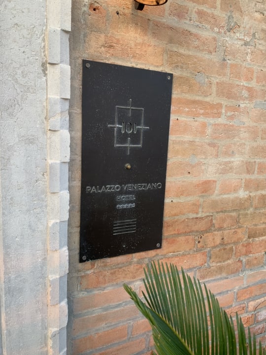 Außenansicht Palazzo Veneziano