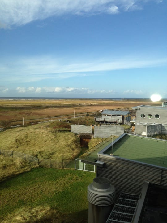 Im Vordergrund die Dünentherme Strandgut Resort