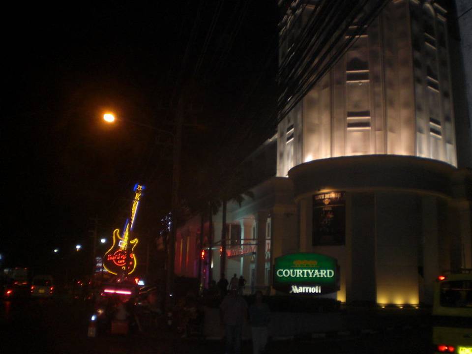 Nachtaufnahme Swissotel Resort Phuket Patong Beach