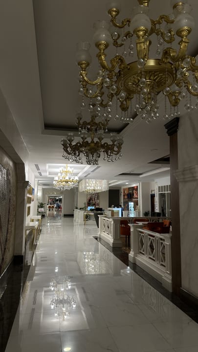 Gastro Side Royal Palace Hotel & Spa