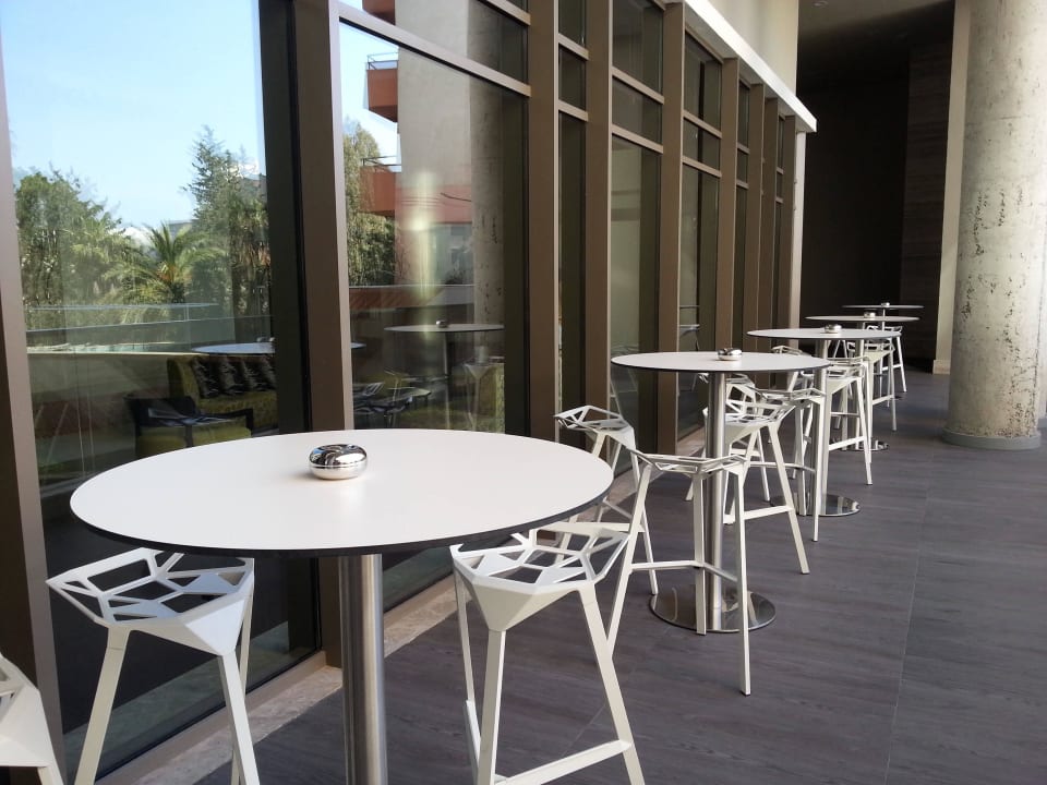 Raucherbereich der Primibar The Sense Deluxe Hotel