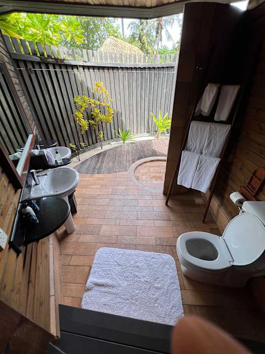 Zimmer Kuredu Island Resort & Spa