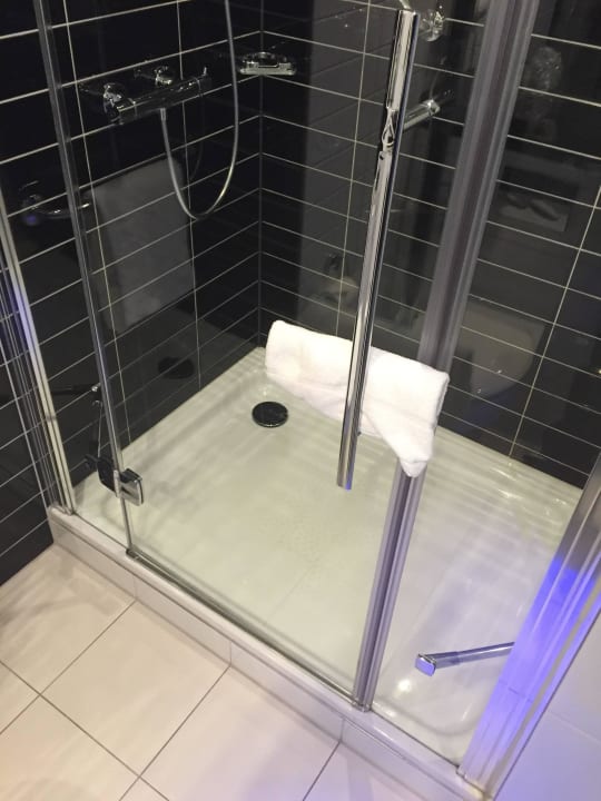 Bad Premier Inn Dresden City Zentrum