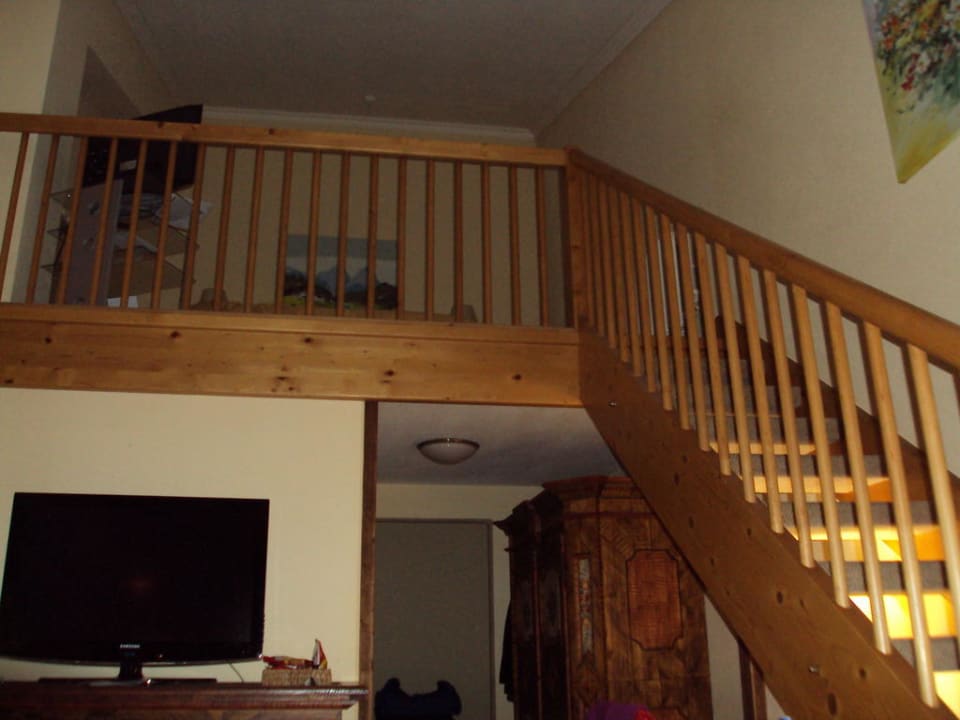 Treppe zur Galerie Riessersee Hotel