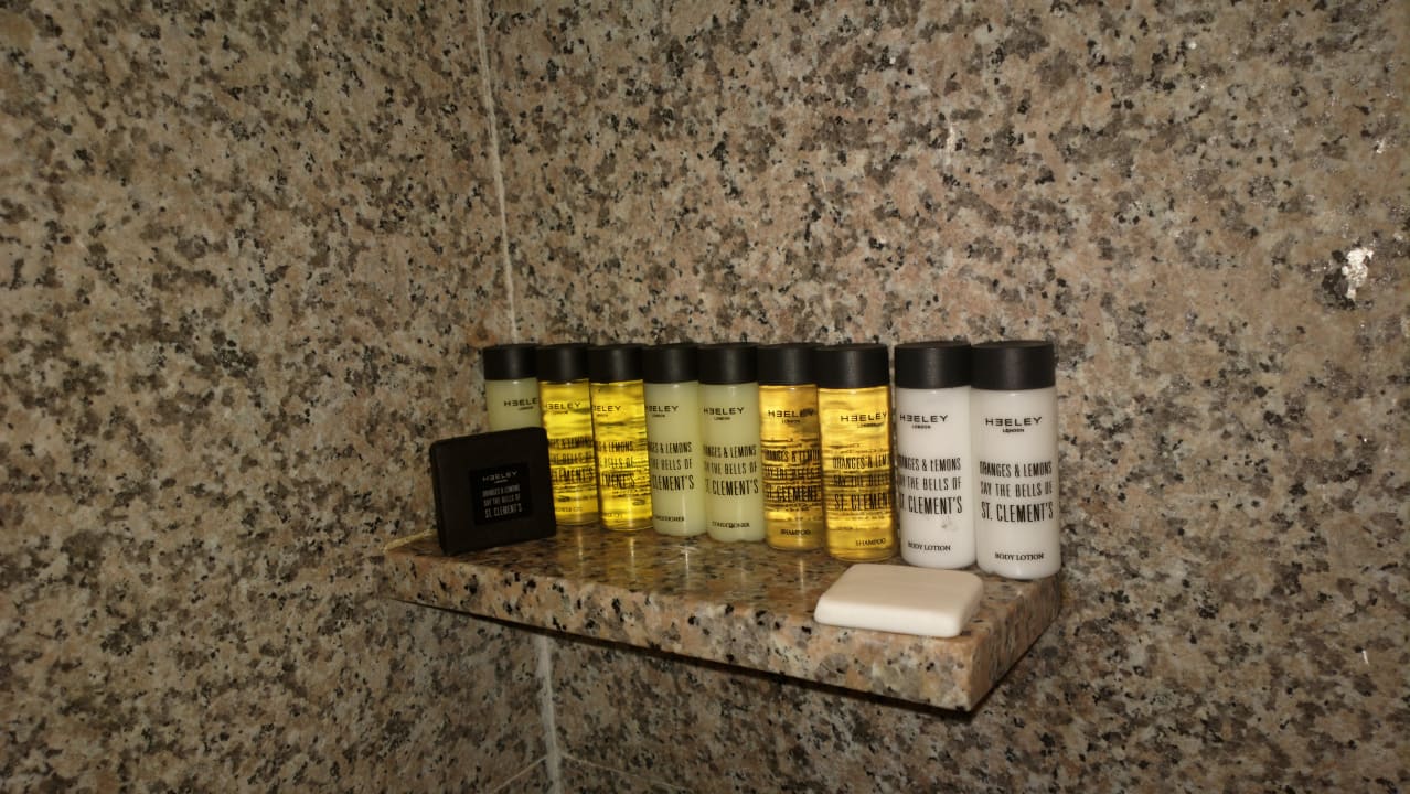 Bathroom Oasia Resort Sentosa