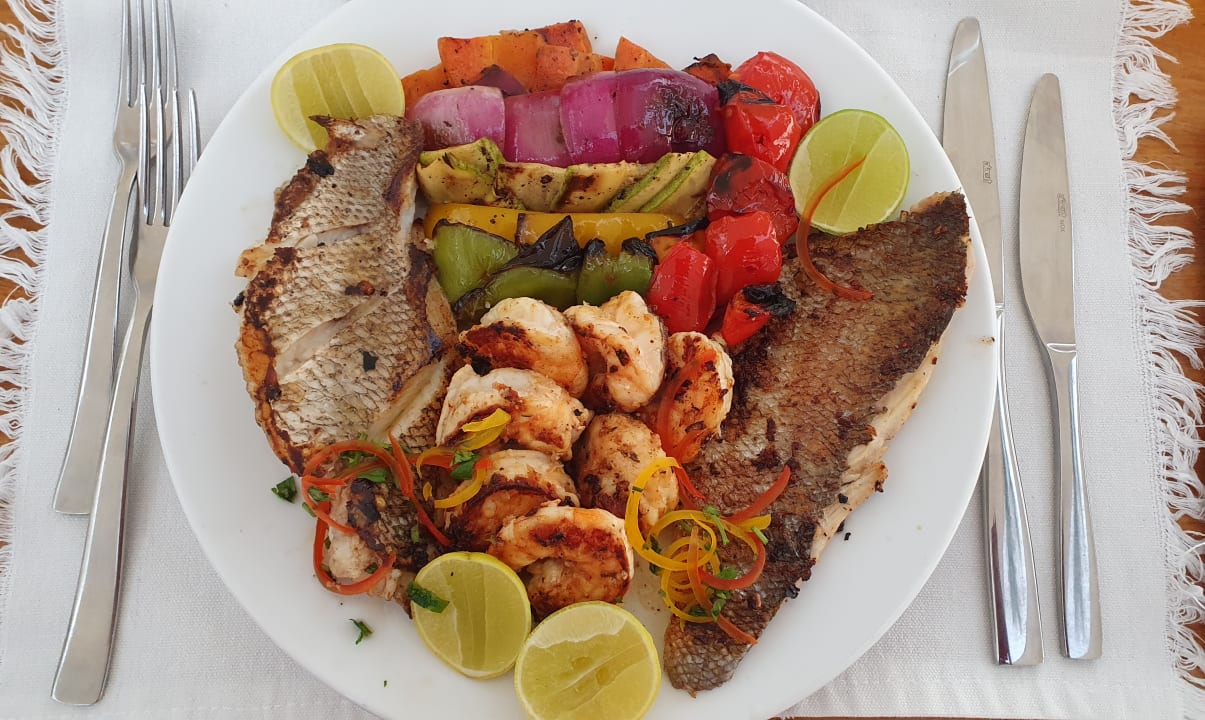 Gastro Serry Beach Resort