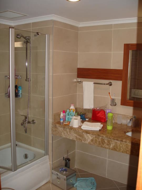 Das Badezimmer von unserem Familienzimmer Vita Silva Hotel