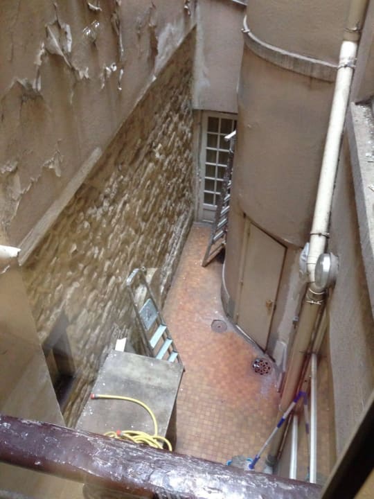 Vom Zimmer zum Innenhof Hotel Excelsior République