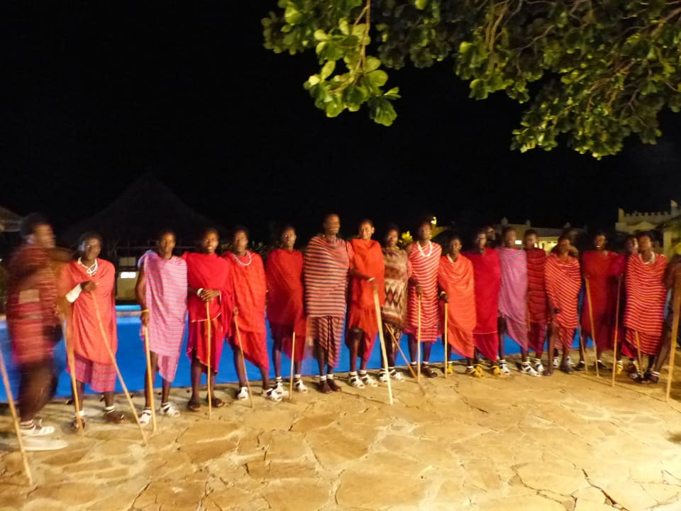 Massaitanz jeden Donnerstag Royal Zanzibar Beach Resort