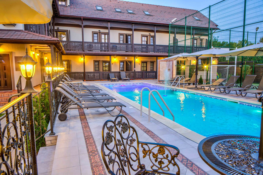 Pool Conacul Ambient