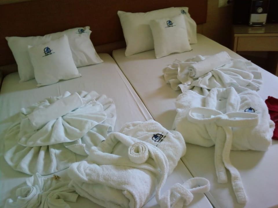 Dekoration der Betten Hotel Little Inn