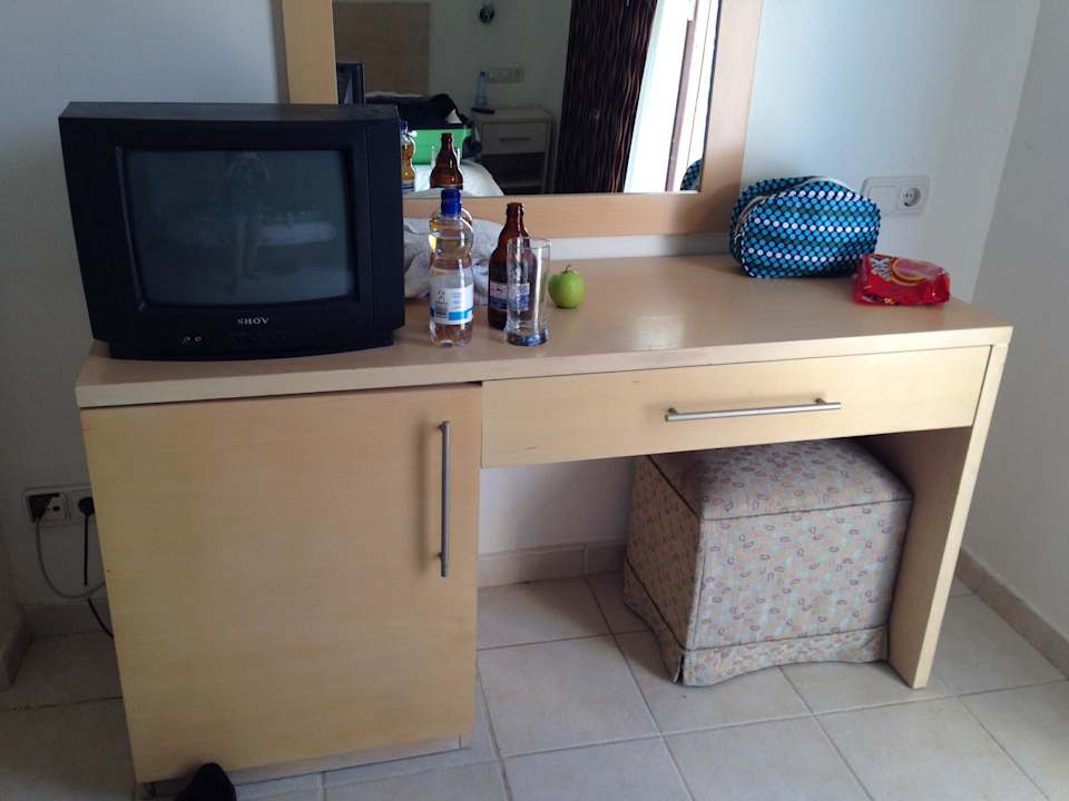 Tisch Zimmer 104 Hotel Side Elis